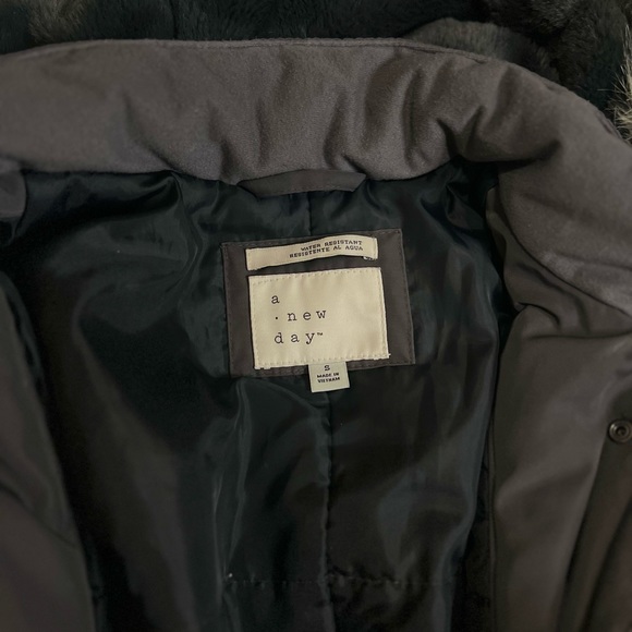 A New Day water resistant coat color grey size Small - Picture 4 of 5